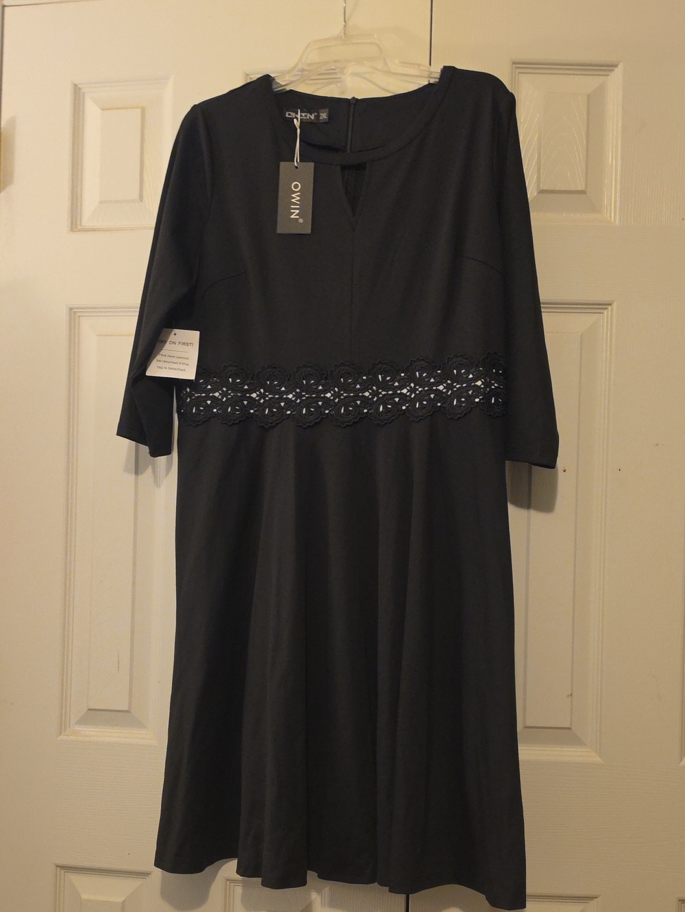 Owin Black Long-Sleeve Lace-Waist Dress